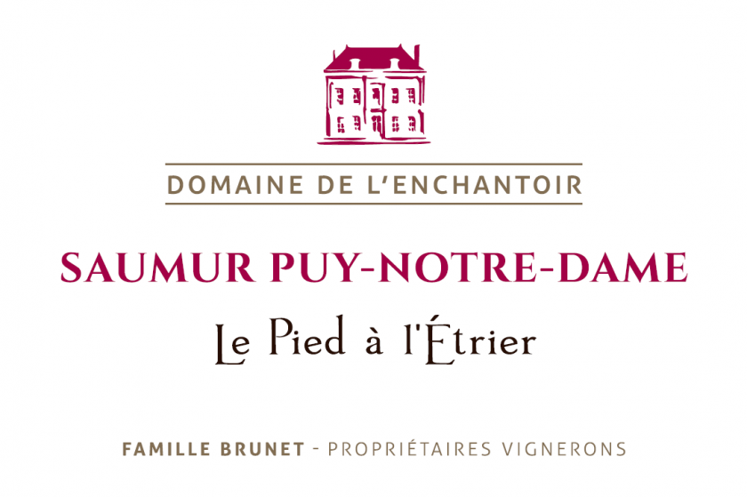 Saumur Puy Notre Dame Le Pied a LEtrier